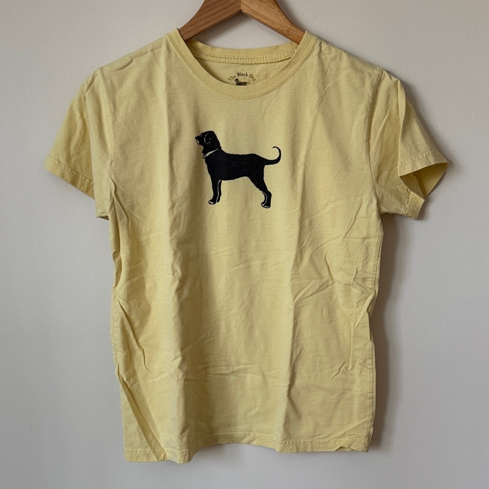 The Black Dog | Short Sleeve Logo Tee in Yellow | Size S